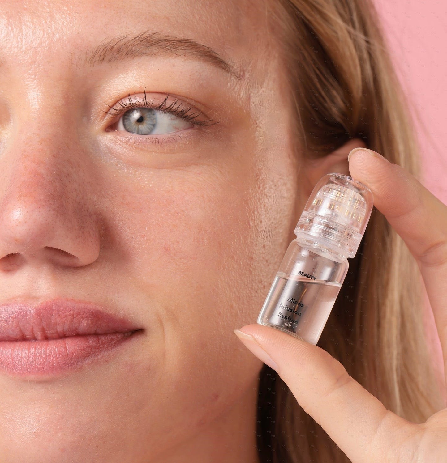 Sistema de Micro-Infusión Facial: Tu tratamiento de clínica en casa